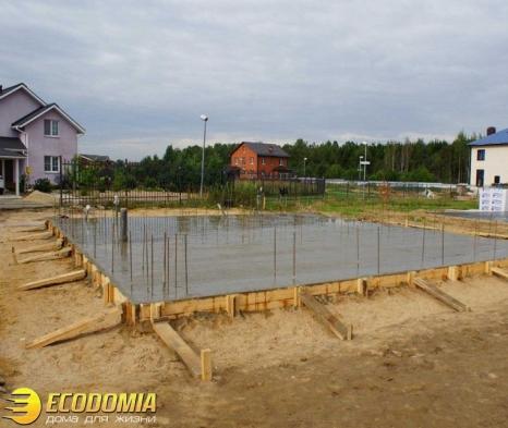Залить фундамент под дом цена в Московской области